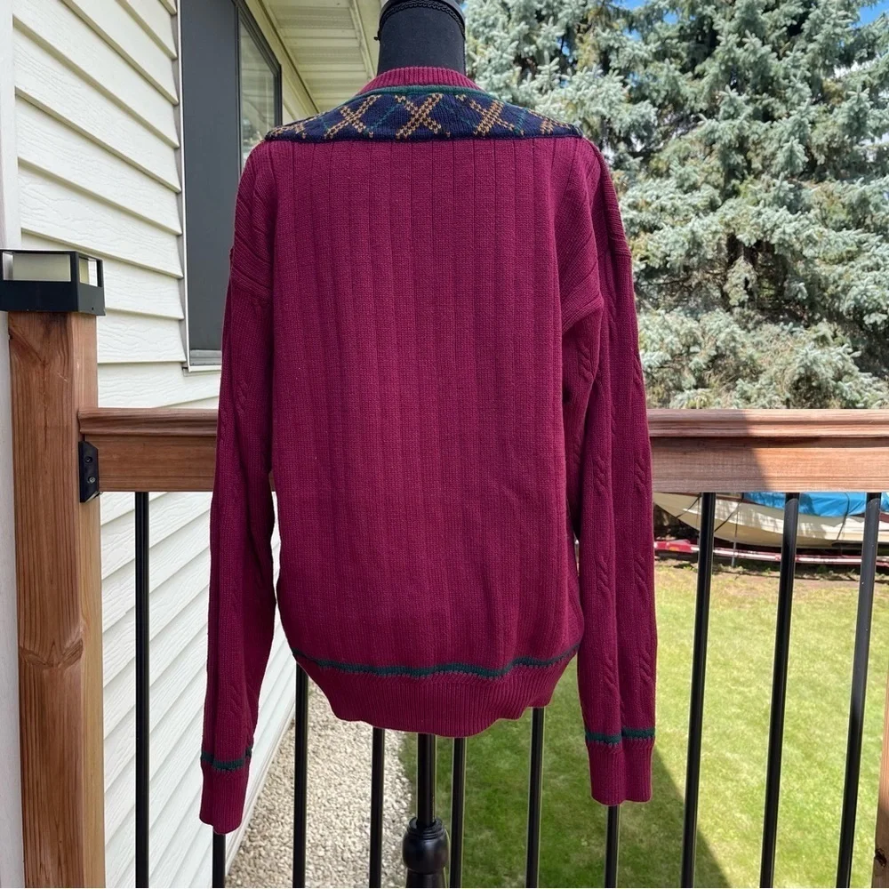 Vintage Gant Hand Framed Maroon Cable Knit V-Neck Sweater Size Medium Adult 90s